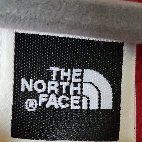 The North Face Red and Black Fleece Pullover - Picture 2 of 14